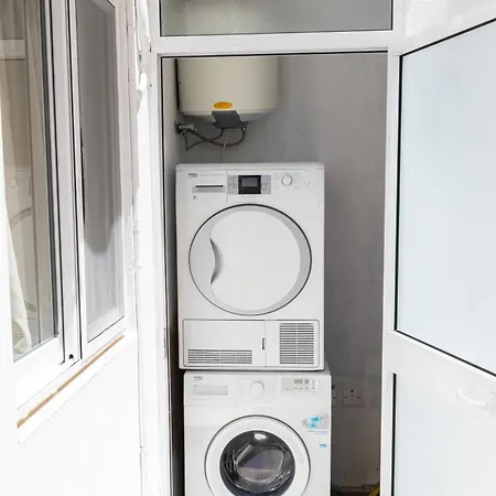 Apartment A Large House In With Bbq & Terrace By 360 Estates Pieta