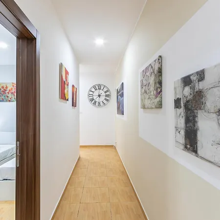 A Large House In With Bbq & Terrace By 360 Estates Apartment Pieta