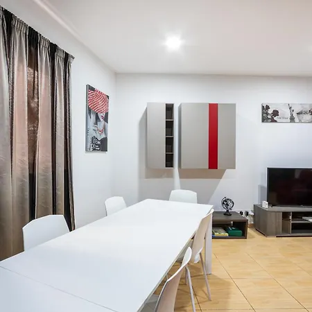A Large House In With Bbq & Terrace By 360 Estates Apartment