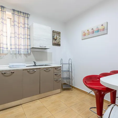 Apartment A Large House In With Bbq & Terrace By 360 Estates