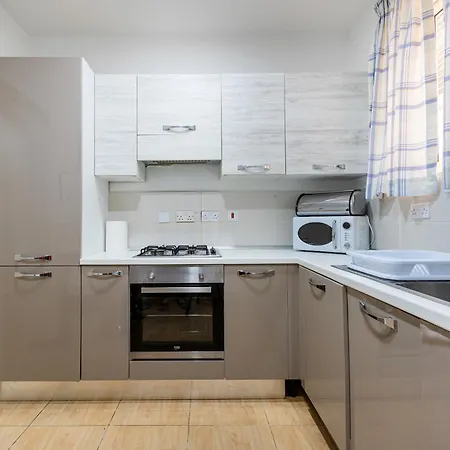 A Large House In With Bbq & Terrace By 360 Estates Apartment *