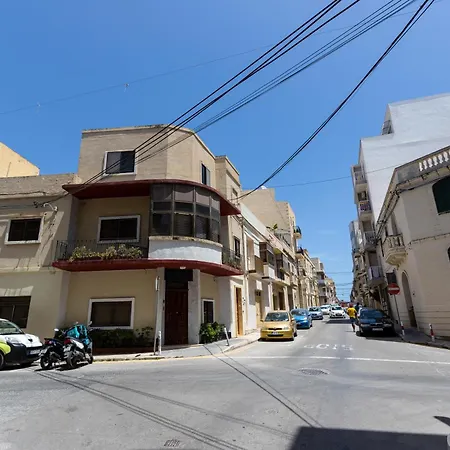 Apartment A Large House In With Bbq & Terrace By 360 Estates *